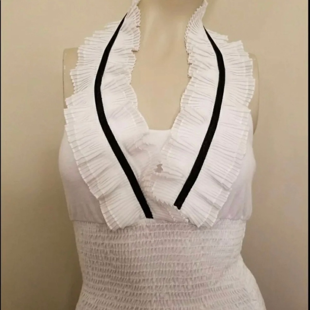 Halter Top FLATTERING